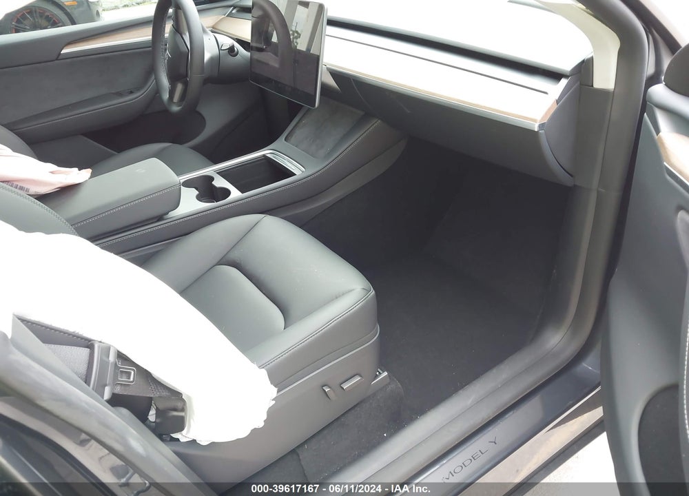 2024 TESLA MODEL Y LONG RANGE DUAL MOTOR ALL-WHEEL DRIVE VIN: 7SAYGDEEXRA265887