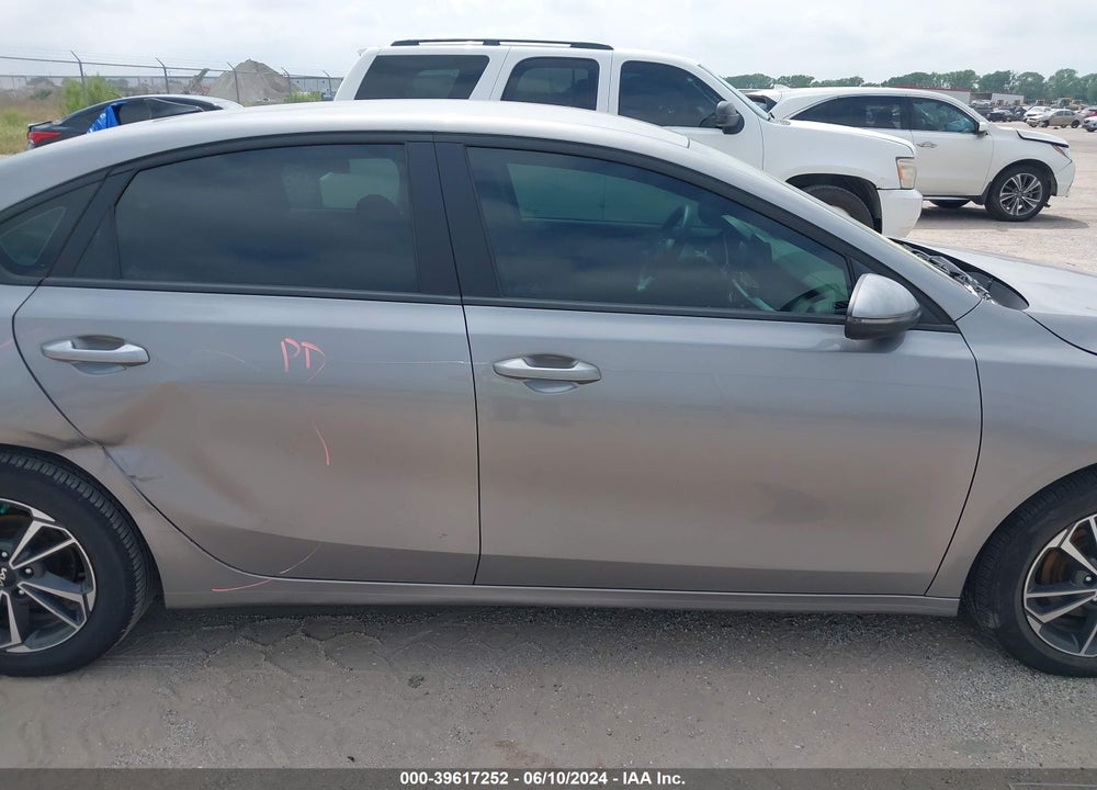 2023 KIA FORTE LXS VIN: 3KPF24AD6PE527085