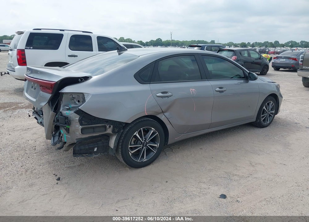 2023 KIA FORTE LXS VIN: 3KPF24AD6PE527085