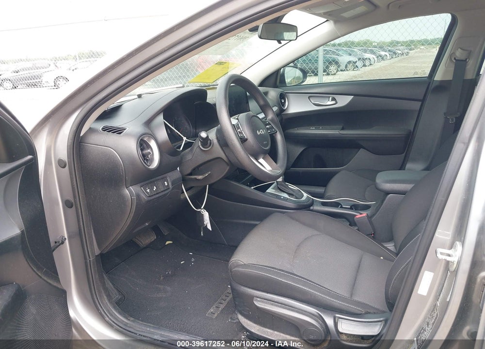 2023 KIA FORTE LXS VIN: 3KPF24AD6PE527085