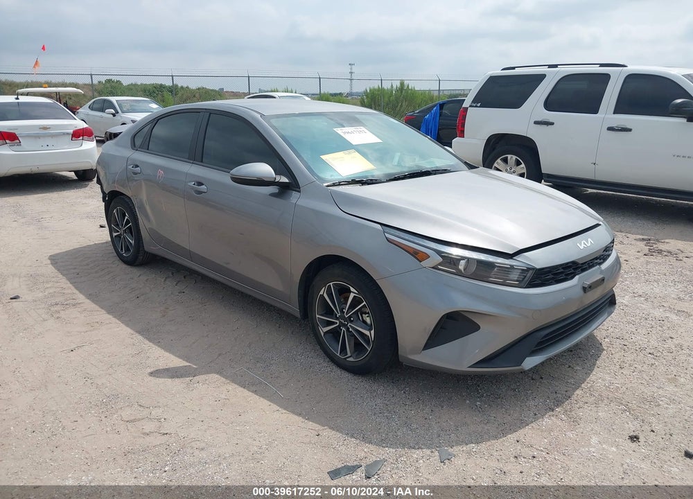 2023 KIA FORTE LXS VIN: 3KPF24AD6PE527085