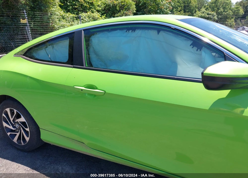 2018 HONDA CIVIC VIN: 2HGFC4B01JH307665