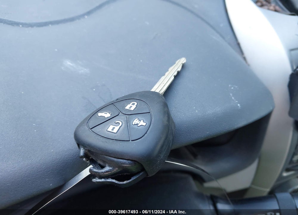 2013 TOYOTA COROLLA LE VIN: 5YFBU4EE8DP081897