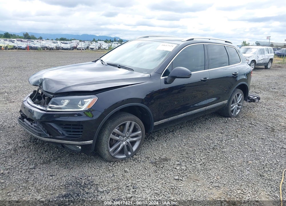 2016 VOLKSWAGEN TOUAREG VR6 LUX VIN: WVGEF9BP7GD003057