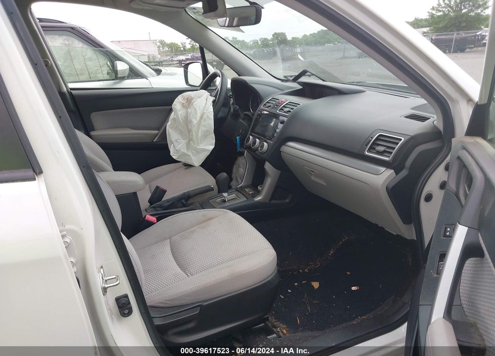 2018 SUBARU FORESTER 2.5I PREMIUM VIN: JF2SJAEC3JH517621