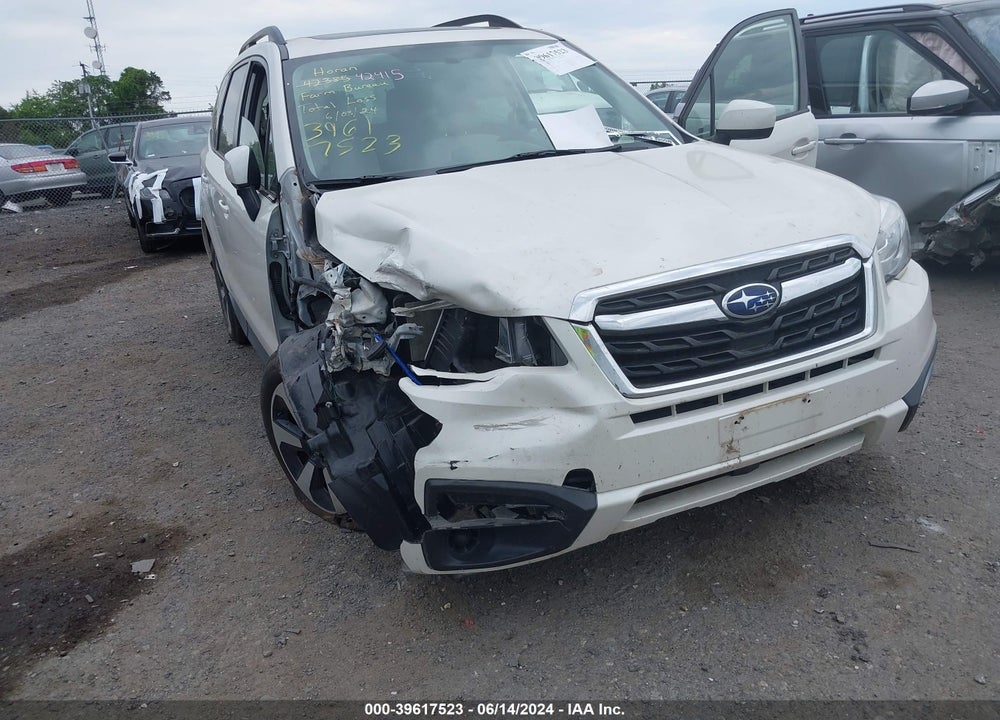 2018 SUBARU FORESTER 2.5I PREMIUM VIN: JF2SJAEC3JH517621