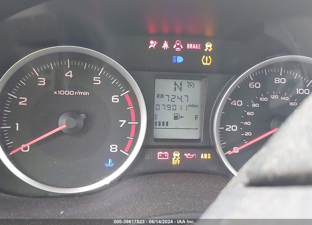 2018 SUBARU FORESTER 2.5I PREMIUM VIN: JF2SJAEC3JH517621