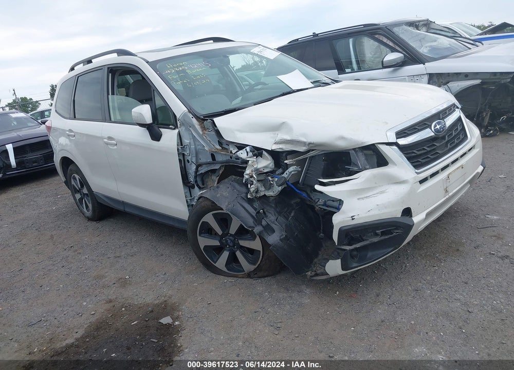 2018 SUBARU FORESTER 2.5I PREMIUM VIN: JF2SJAEC3JH517621