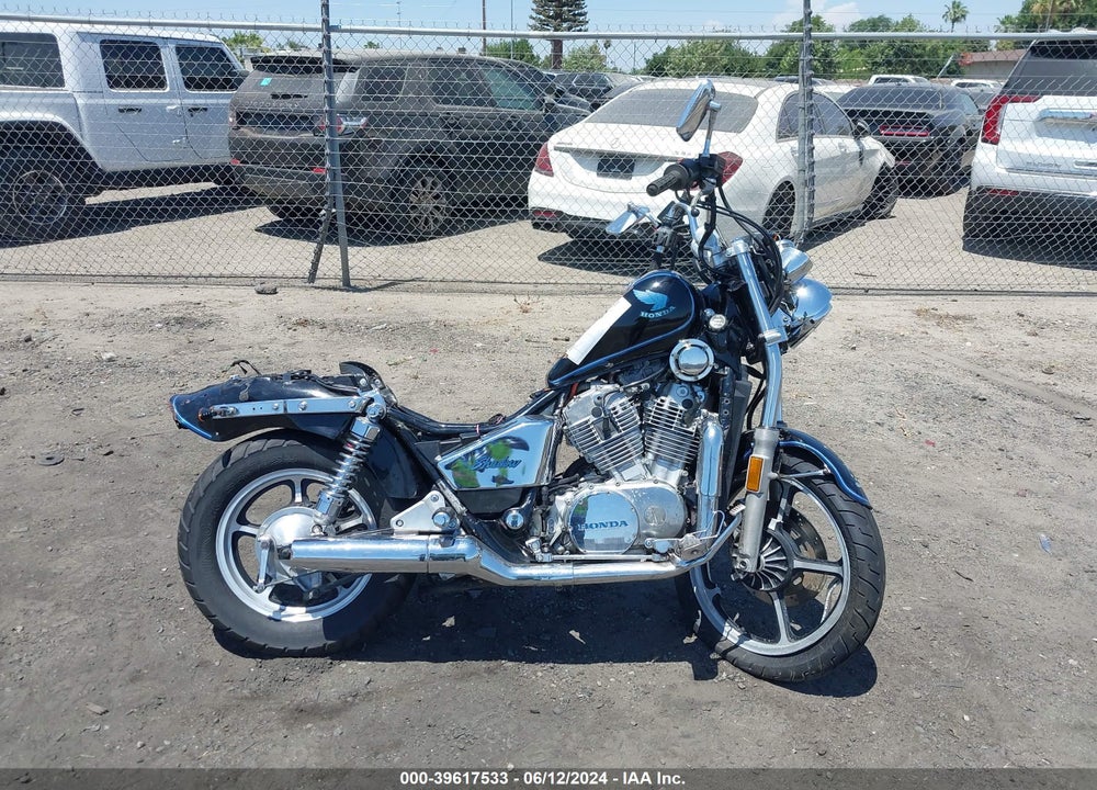 1986 HONDA VT700 C VIN: JH2RC1901GM203187