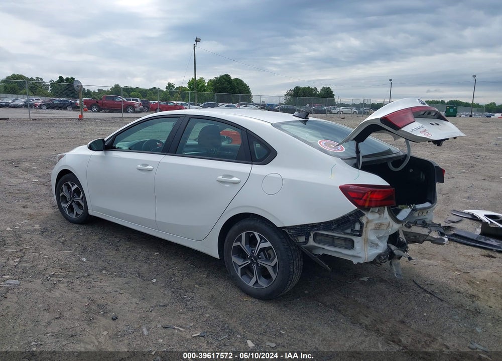 2019 KIA FORTE LXS VIN: 3KPF24AD4KE078353