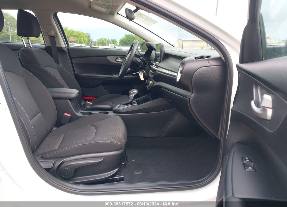 2019 KIA FORTE LXS VIN: 3KPF24AD4KE078353
