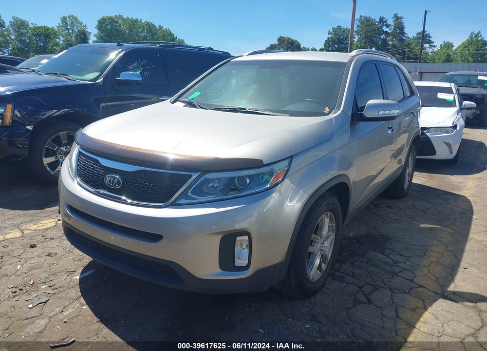 2015 KIA SORENTO LX VIN: 5XYKT3A6XFG641504