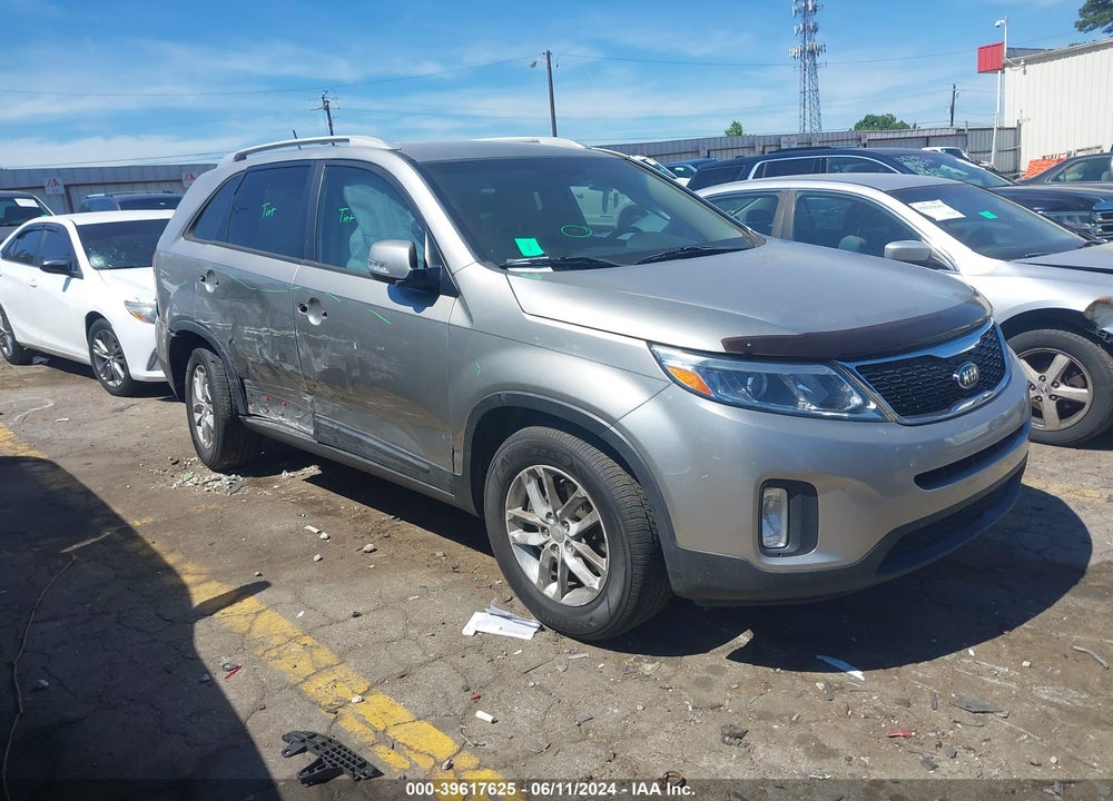 2015 KIA SORENTO LX VIN: 5XYKT3A6XFG641504