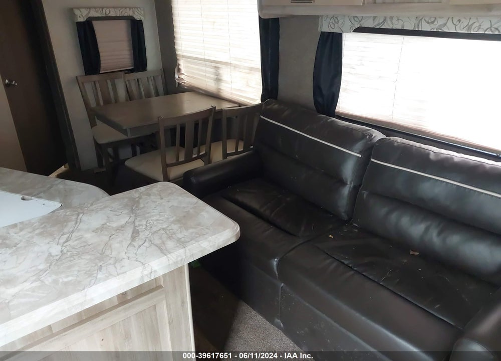 2019 COACHMEN CATALINA 243RBS VIN: 5ZT2CANB8KU033208