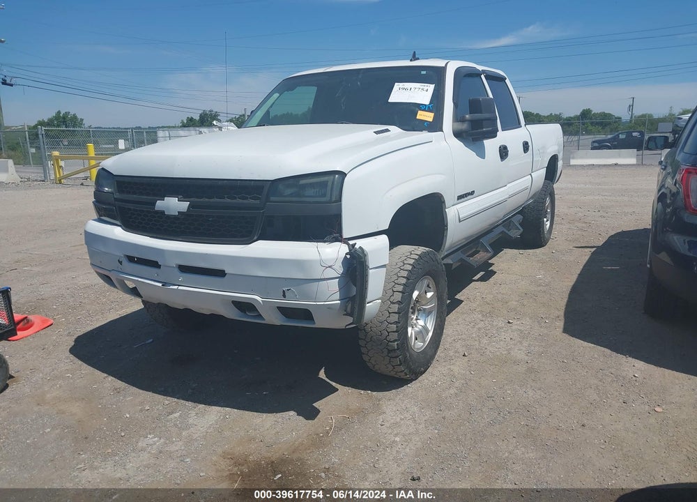 2006 CHEVROLET SILVERADO 2500HD LT1 VIN: 1GCHK23D06F197104