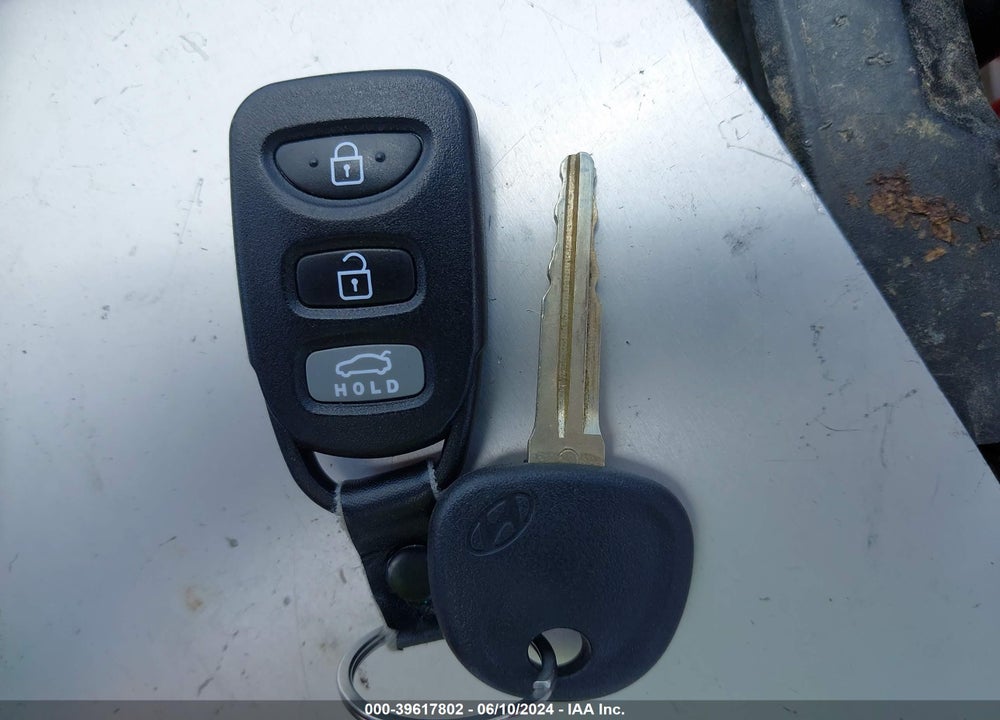 2012 HYUNDAI ELANTRA GLS (ULSAN PLANT) VIN: KMHDH4AE9CU308613