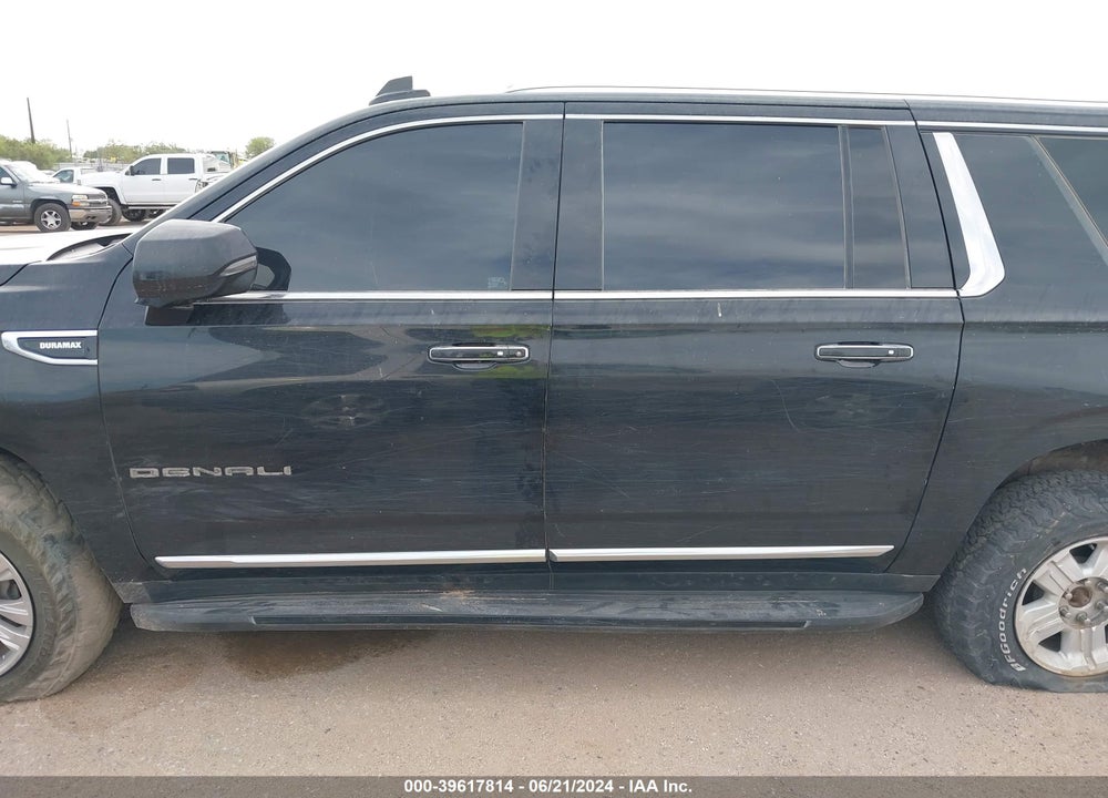 2022 GMC YUKON XL 2WD DENALI VIN: 1GKS1JKT4NR213947