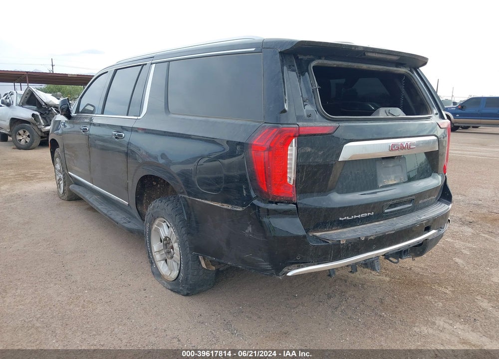 2022 GMC YUKON XL 2WD DENALI VIN: 1GKS1JKT4NR213947