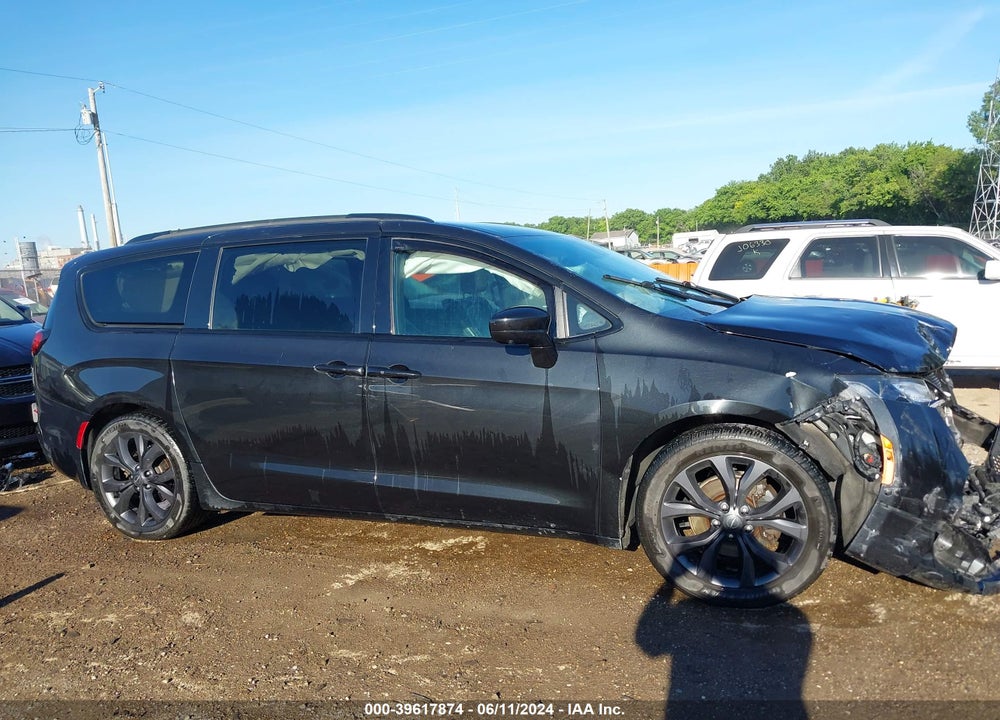 2019 CHRYSLER PACIFICA TOURING L PLUS VIN: 2C4RC1EG8KR610022