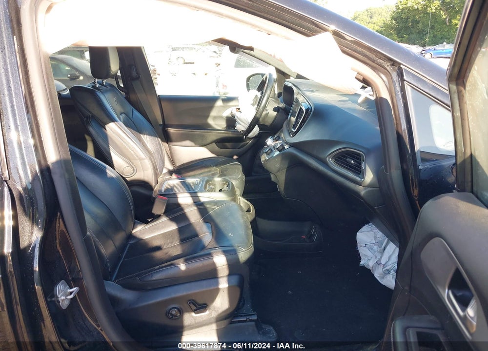 2019 CHRYSLER PACIFICA TOURING L PLUS VIN: 2C4RC1EG8KR610022