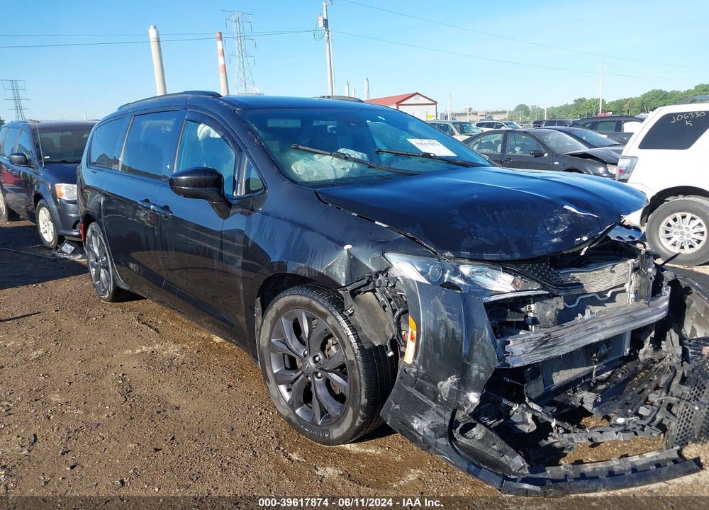 2019 CHRYSLER PACIFICA TOURING L PLUS VIN: 2C4RC1EG8KR610022