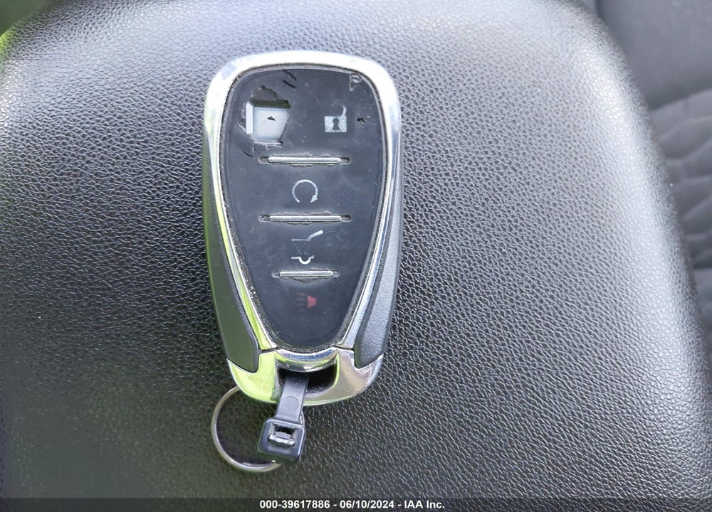 2019 CHEVROLET EQUINOX LT VIN: 2GNAXLEX2K6172135