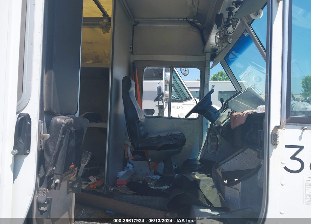 2013 FORD F-59 COMMERCIAL STRIPPED VIN: 1F65F5KY1D0A04068