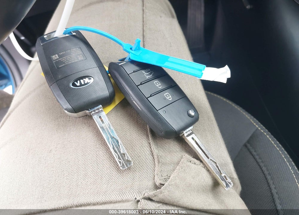 2016 KIA SOUL VIN: KNDJP3A52G7401093