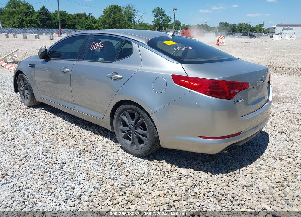 2011 KIA OPTIMA EX VIN: KNAGN4A70B5075688