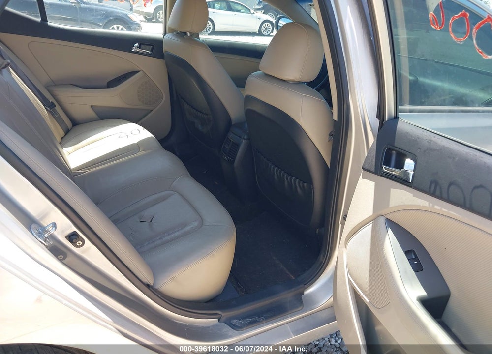 2011 KIA OPTIMA EX VIN: KNAGN4A70B5075688