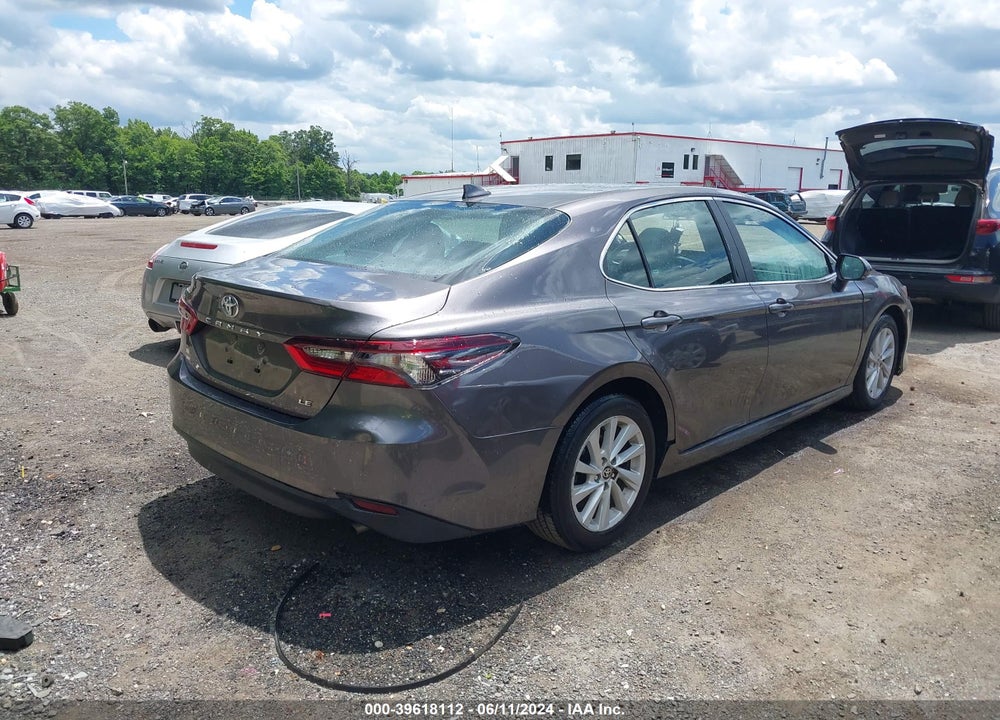 2022 TOYOTA CAMRY LE VIN: 4T1R11AK0NU648380