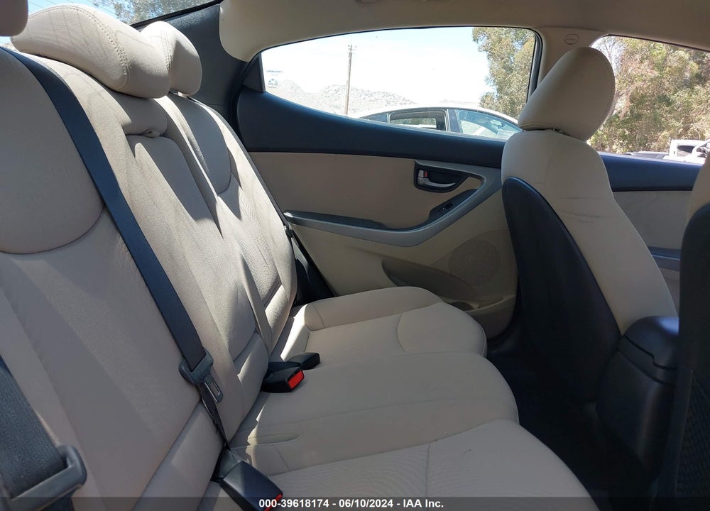 2014 HYUNDAI ELANTRA SE VIN: 5NPDH4AE6EH485945