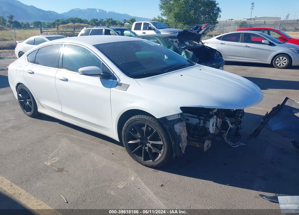 2015 CHRYSLER 200 C VIN: 1C3CCCEG5FN540567