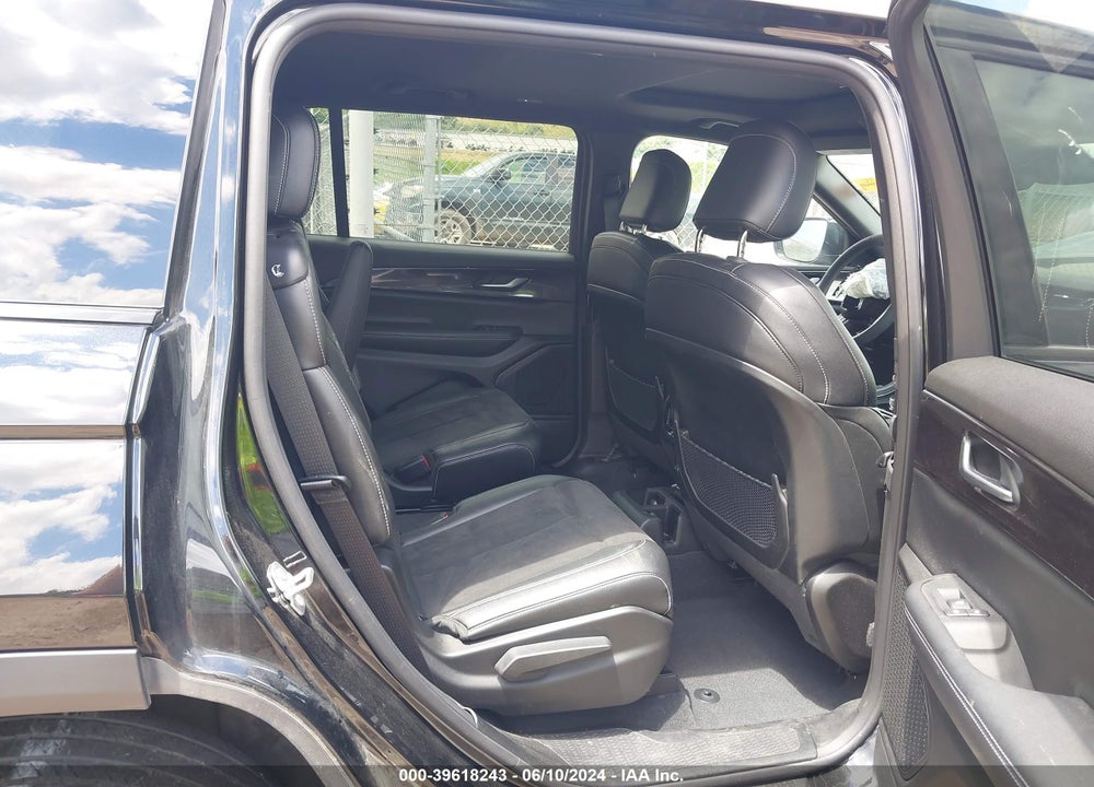 2023 JEEP GRAND CHEROKEE L VIN: 1C4RJKAG2P8710007