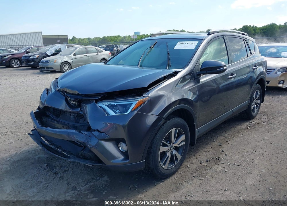2018 TOYOTA RAV4 XLE VIN: JTMRFREV7JJ218947