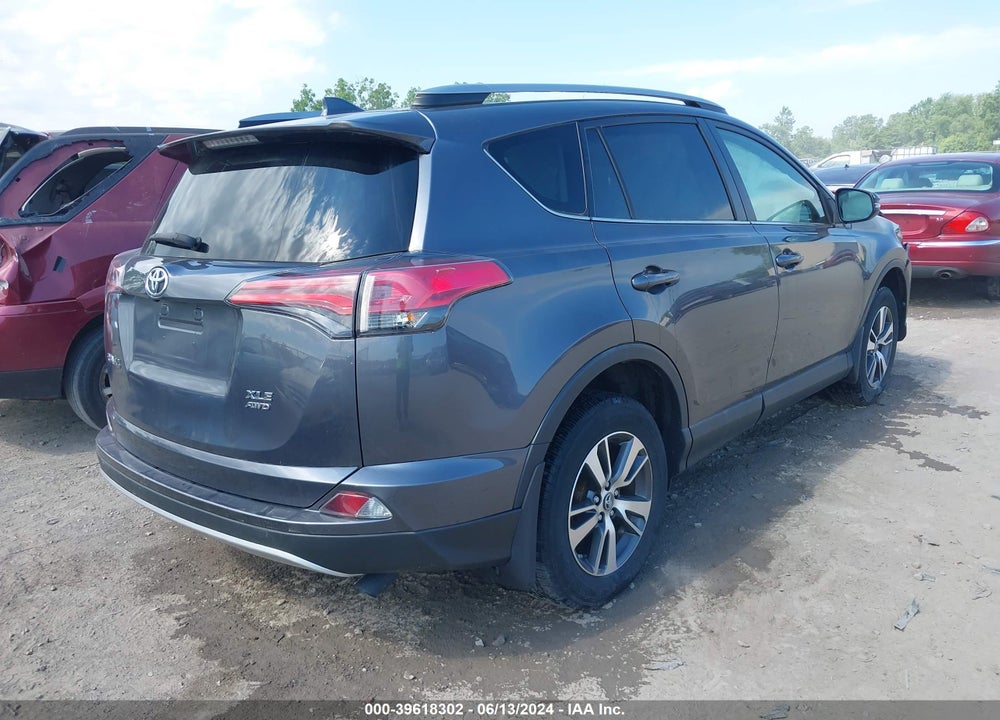 2018 TOYOTA RAV4 XLE VIN: JTMRFREV7JJ218947