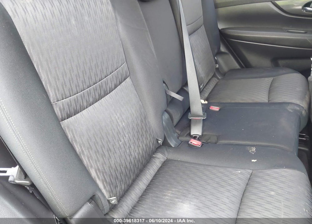 2018 NISSAN ROGUE SV VIN: JN8AT2MT3JW453138