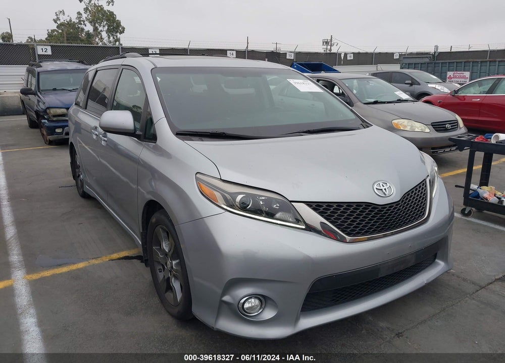 2016 TOYOTA SIENNA SE 8 PASSENGER VIN: 5TDXK3DC7GS726279