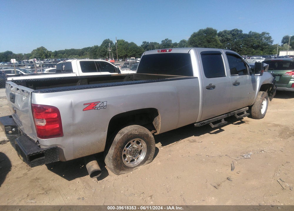 2010 CHEVROLET SILVERADO 2500HD LT VIN: 1GC4KXB63AF117821
