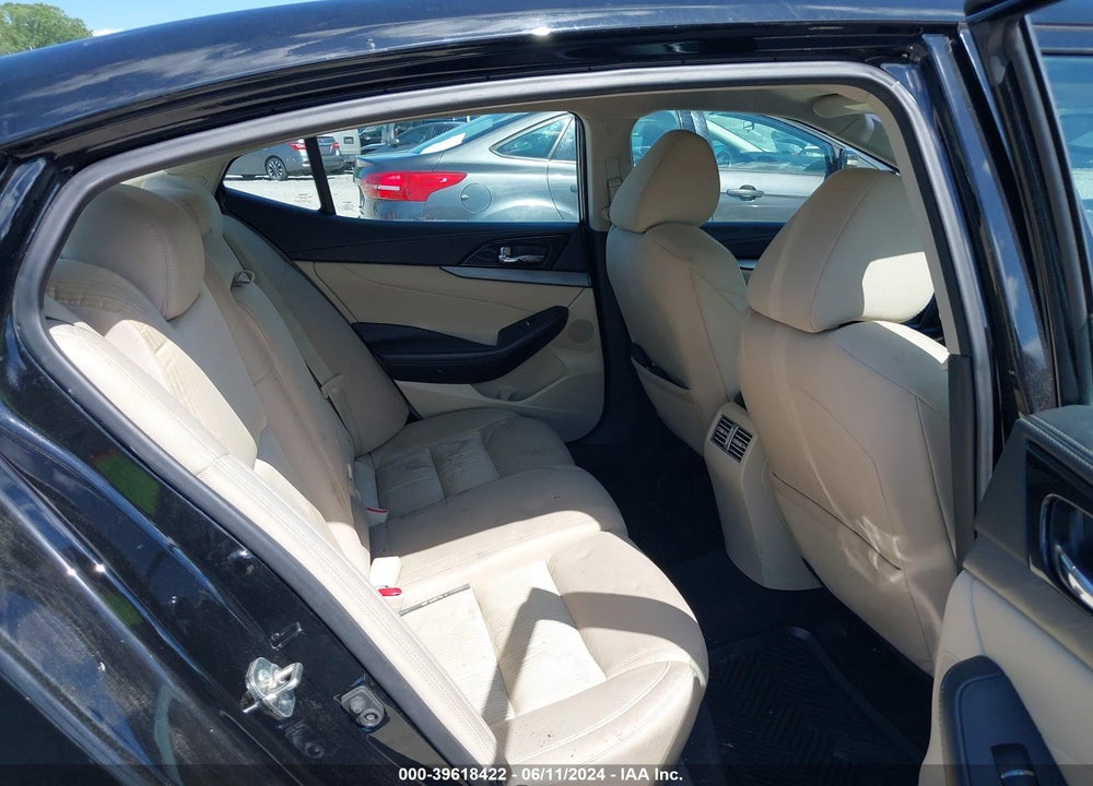 2017 NISSAN MAXIMA 3.5 S VIN: 1N4AA6AP5HC408672