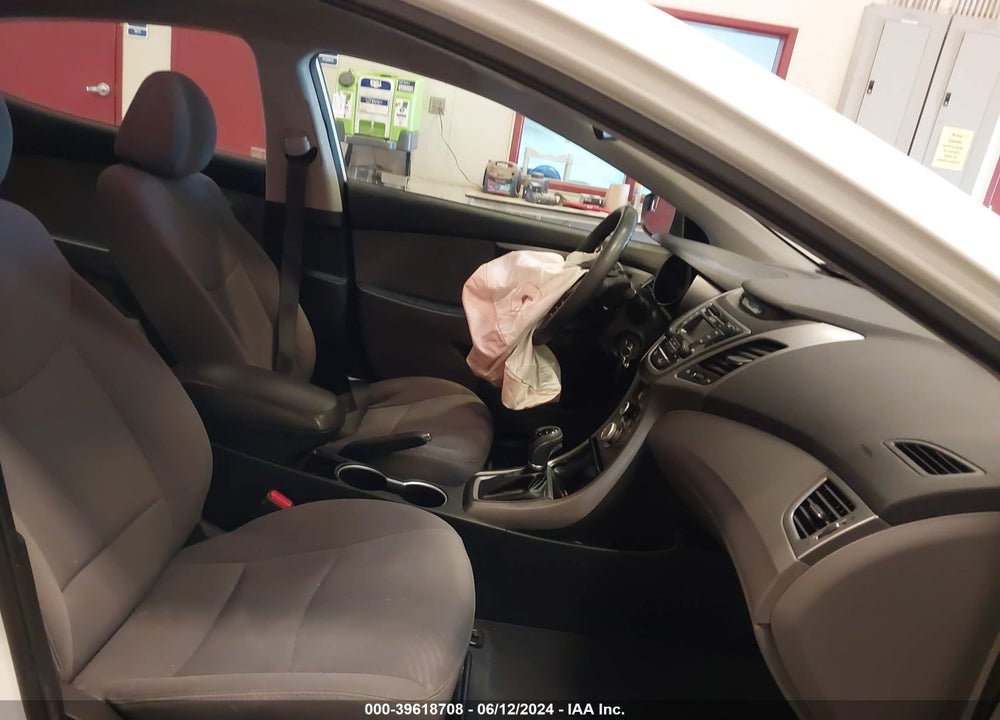 2015 HYUNDAI ELANTRA SE VIN: 5NPDH4AE3FH622308