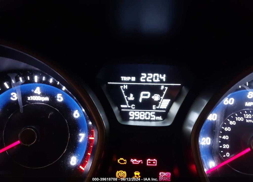2015 HYUNDAI ELANTRA SE VIN: 5NPDH4AE3FH622308