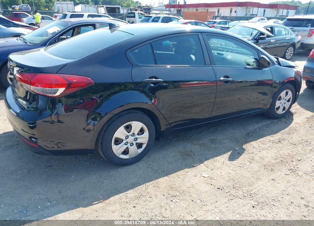 2017 KIA FORTE LX VIN: 3KPFK4A72HE049372