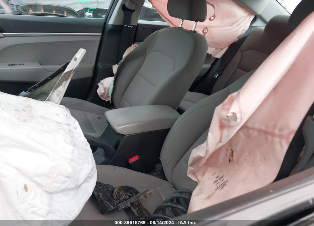 2020 HYUNDAI ELANTRA SE VIN: 5NPD74LF0LH520209