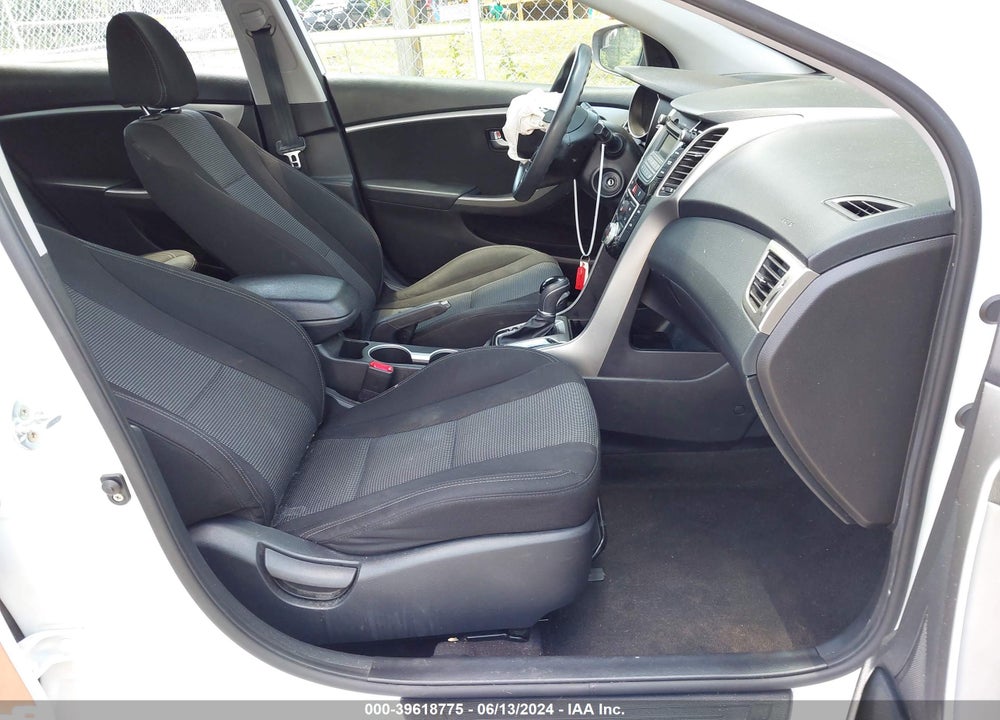 2017 HYUNDAI ELANTRA GT VIN: KMHD35LH1HU351121