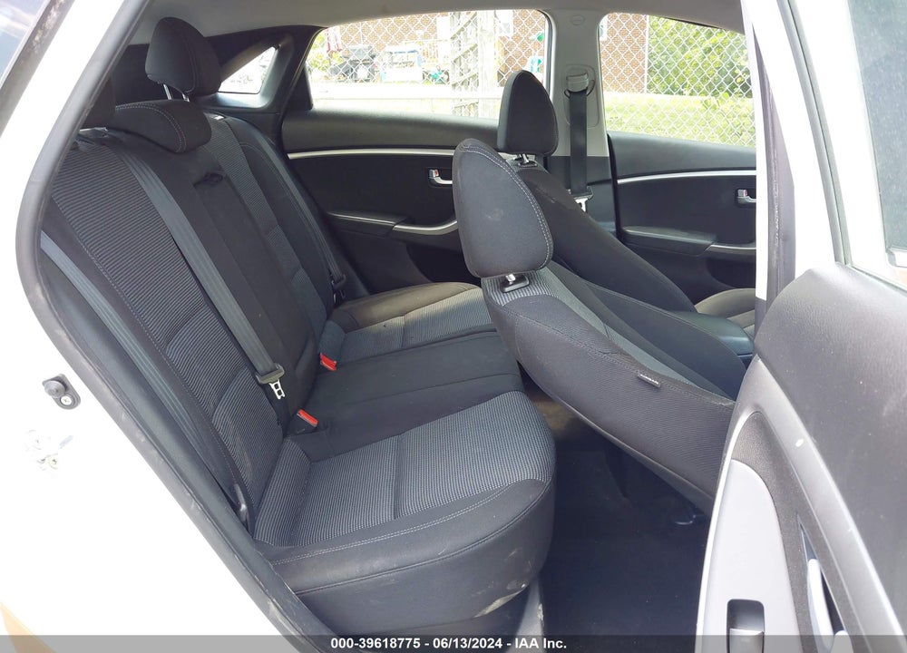 2017 HYUNDAI ELANTRA GT VIN: KMHD35LH1HU351121