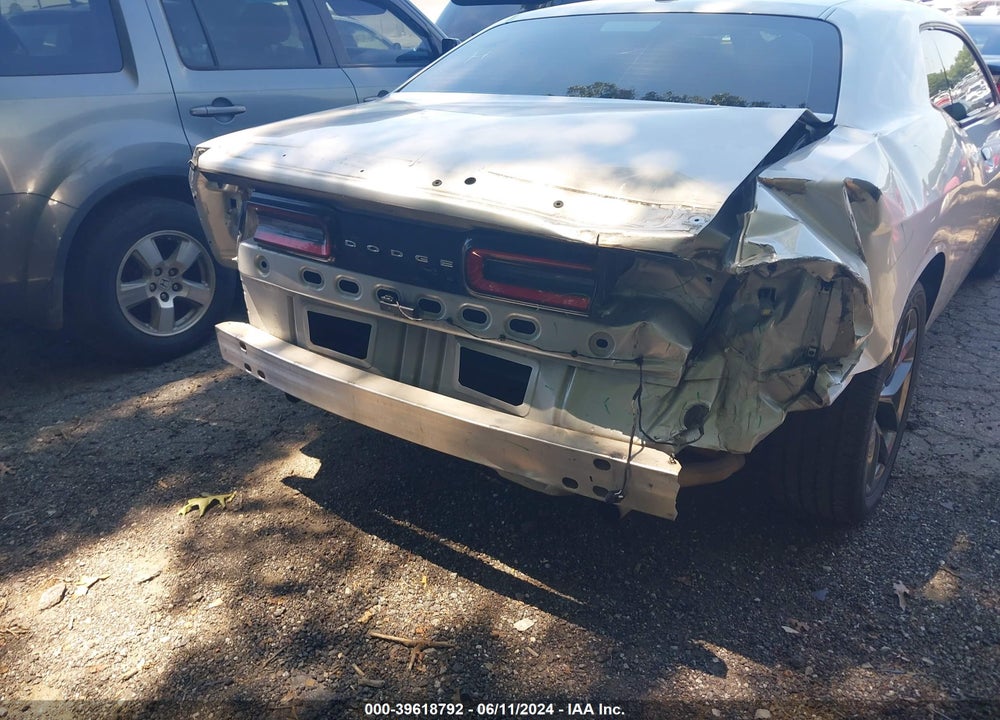 2019 DODGE CHALLENGER SXT VIN: 2C3CDZAGXKH688142