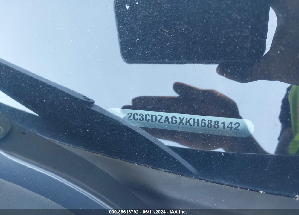 2019 DODGE CHALLENGER SXT VIN: 2C3CDZAGXKH688142