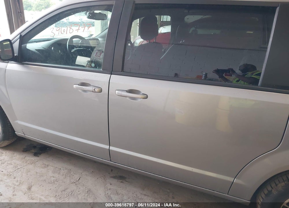 2018 DODGE GRAND CARAVAN GT VIN: 2C4RDGEG8JR345438