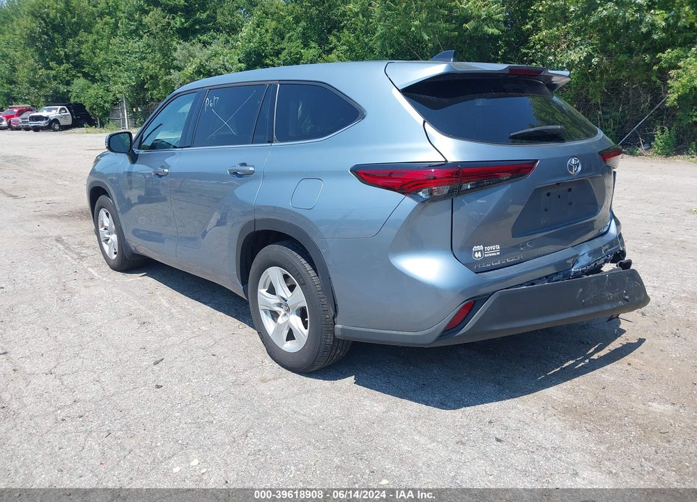 2022 TOYOTA HIGHLANDER LE VIN: 5TDBZRBH9NS203933